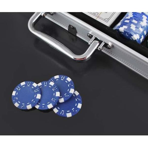 Set Joc de Poker 300 de Jetoane, Valiza Metalica si Accesorii Joc