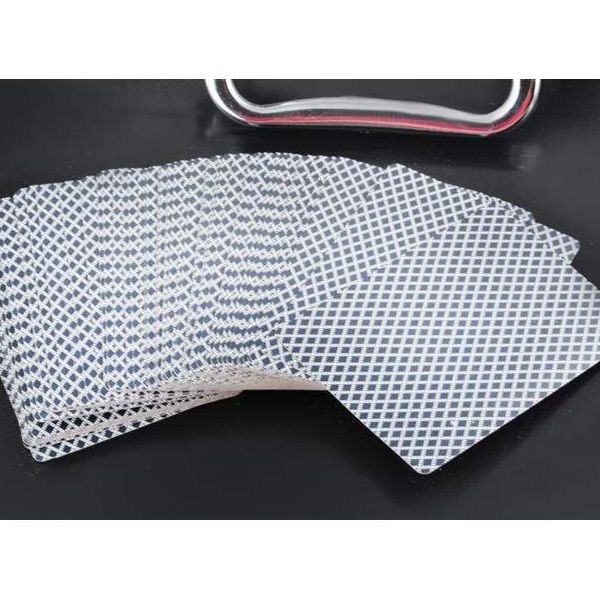 Set Joc de Poker 300 de Jetoane, Valiza Metalica si Accesorii Joc