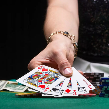 Set de Poker Texas 500 Jetoane Zenino - 2 Seturi Carti de Joc Profesionale, Master Lux, 5 Zaruri, Servieta Securizata, Argintiu