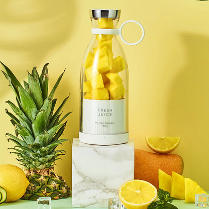 Blender Portabil pentru Bauturi, FreshJuice Smart, Incarcare Wireless, 4 Lame, Capacitate 350ml, Multifunctional, Alb