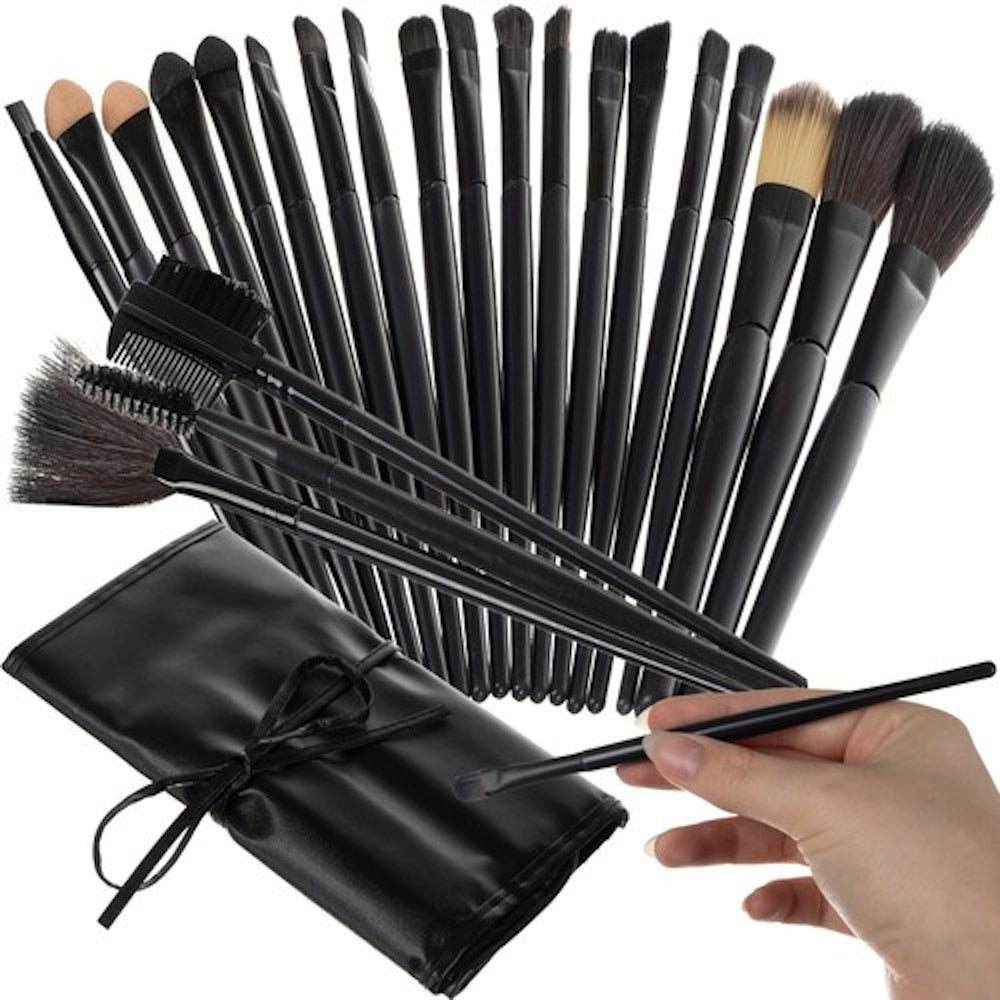 Set Pensule de Machiaj Profesional idealSTORE, Include 24 de Piese de Machiaj, Fibre sintetice de cea mai inalta calitate, Marimi si Forme diferite, Husa neagra cu inchidere cu snur, Design Elegant