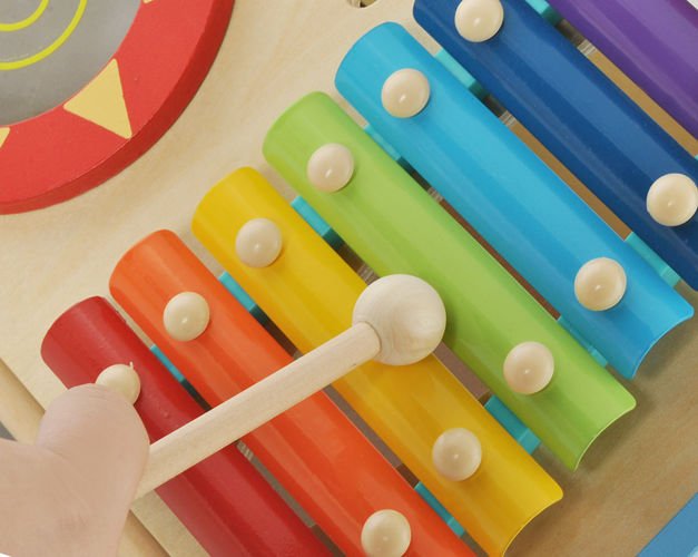 Antepremergator educativ din lemn pentru copii, 4 In 1 cu centru de activitati, numere, forme geometrice 10 piese si roti anti-alunecare, Multicolor